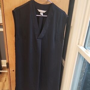 Sleeveless V-Neck Shift Dress By H&M